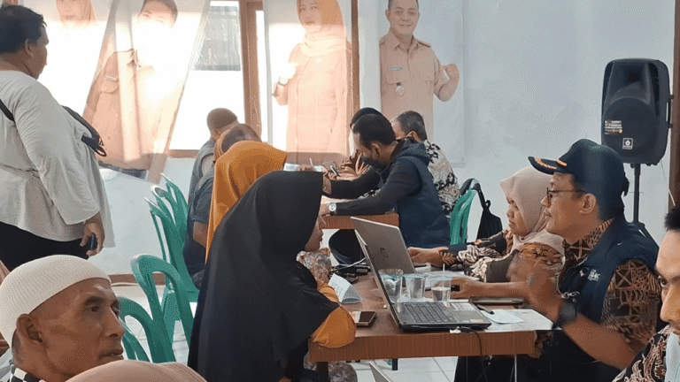 Warga Berbondong-bondong Ajukan Penurunan Desil Lewat “Grebeg Desil” Kota Sukabumi