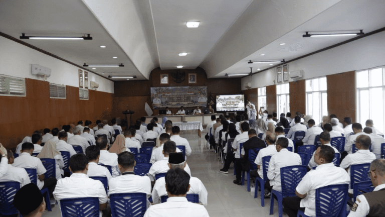 Di Rapat Dinas, Bupati Sukabumi Tekankan ASN Harus Utamakan Pelayanan Masyarakat